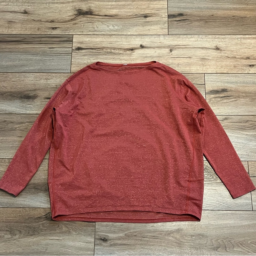 Lululemon Back In Action Long Sleeve Athletic Shirt SZ Small Cayenne Spark